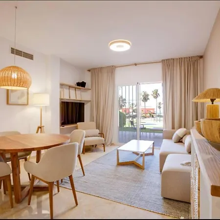 Апартаменты Coastal Retreat-sleeps 5 Sea View Pool & Parking Эстепона