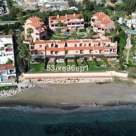 Coastal Retreat-sleeps 5 Sea View Pool & Parking
