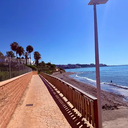 Coastal Retreat-sleeps 5 Sea View Pool & Parking Эстепона